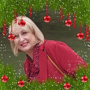 Meet your Posher, Adela